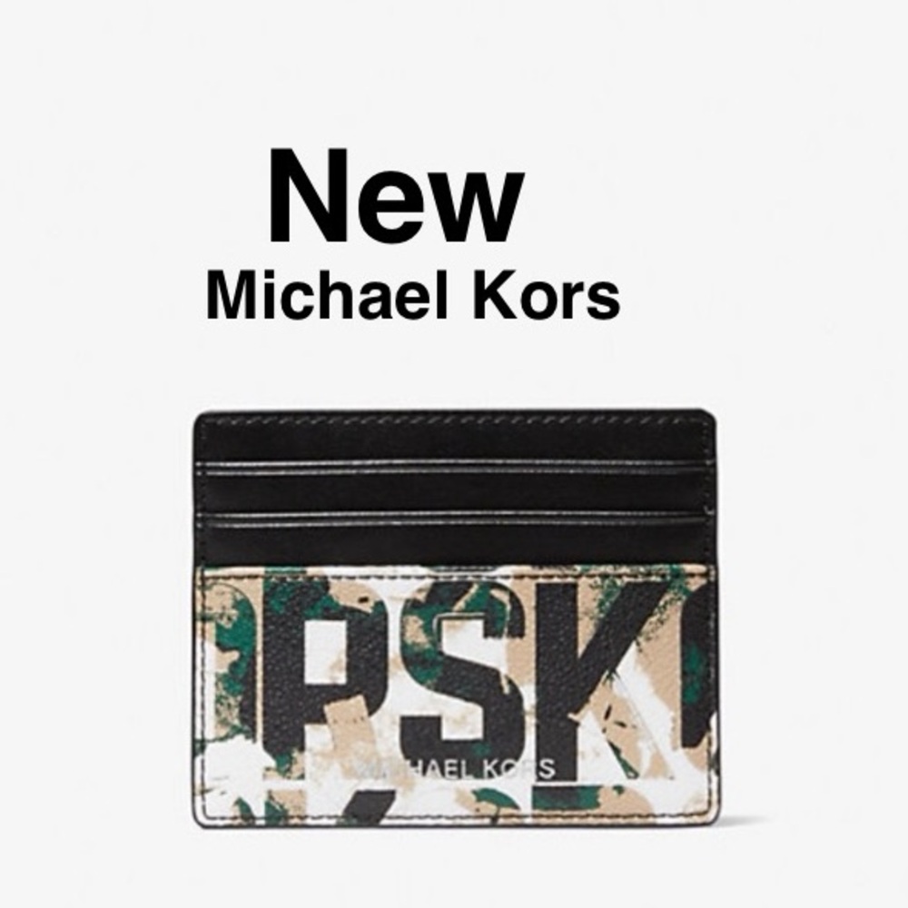 New MICHAEL KORS  Cooper Graphic Logo Tall Card Case bright white /green stags⭐️